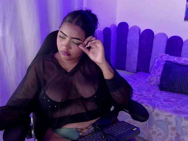 tyna-brown webcam