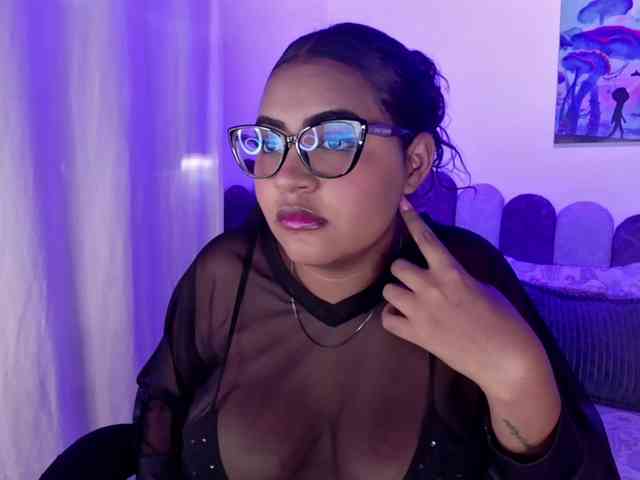 tyna-brown webcam