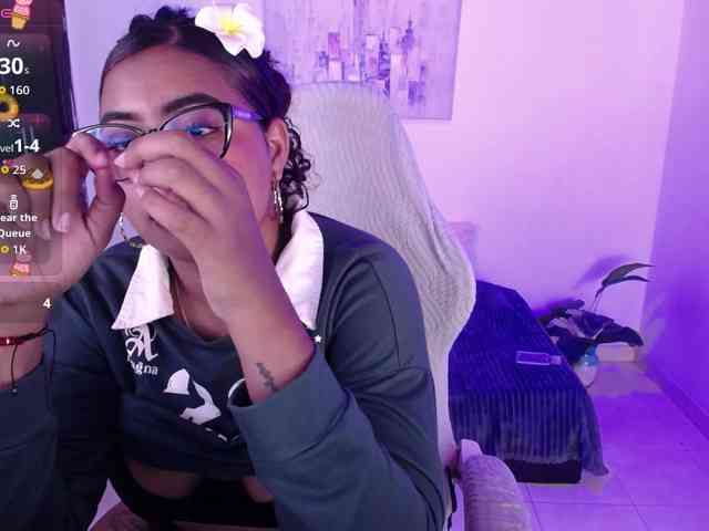 tyna-brown webcam