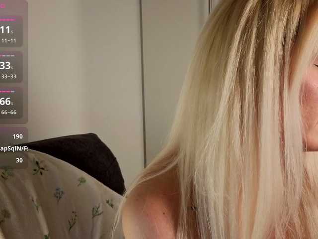 EllaCharms's BongaCams show and profile