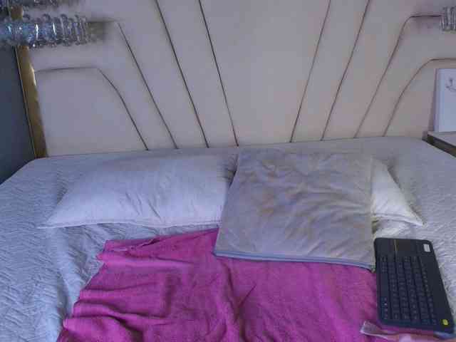 KonnanLove webcam