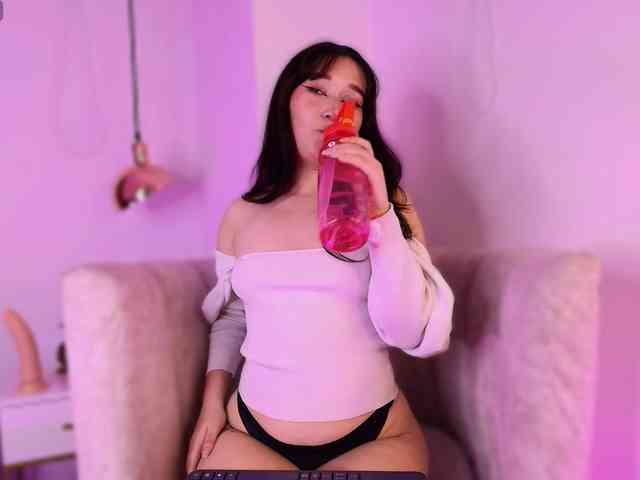 KonnanLove webcam