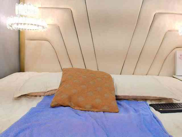 KonnanLove webcam
