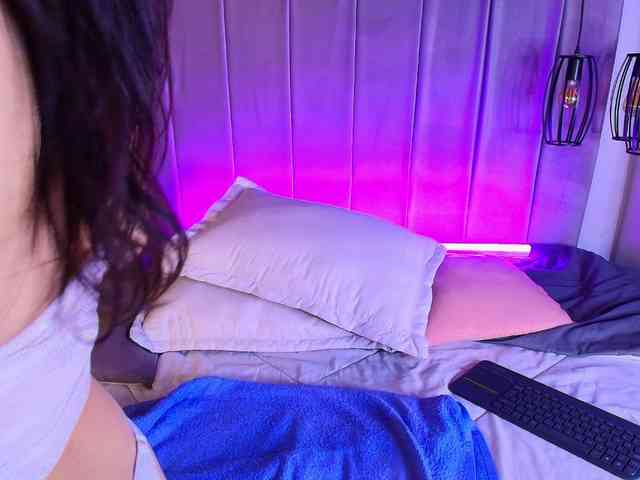 KonnanLove webcam