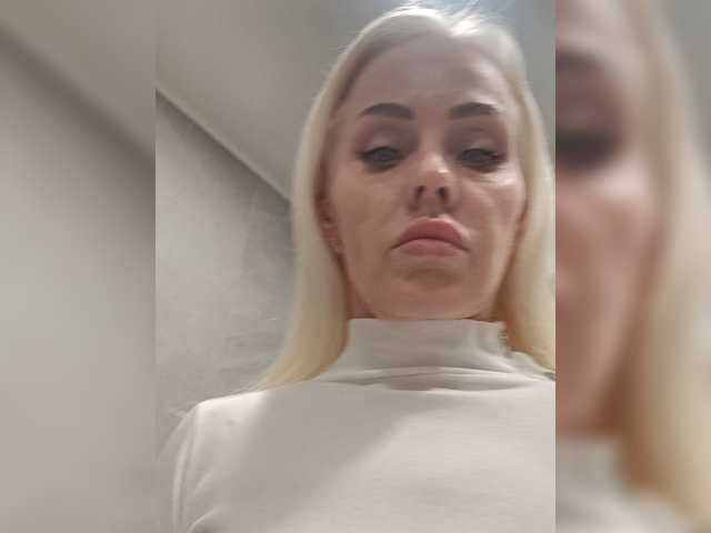 Mazalane live cam on BongaCams