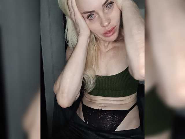 Mazalane live cam on BongaCams