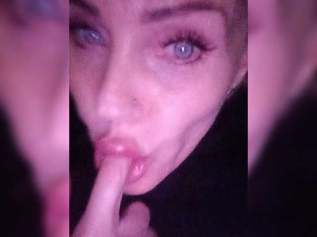 Mazalane live cam