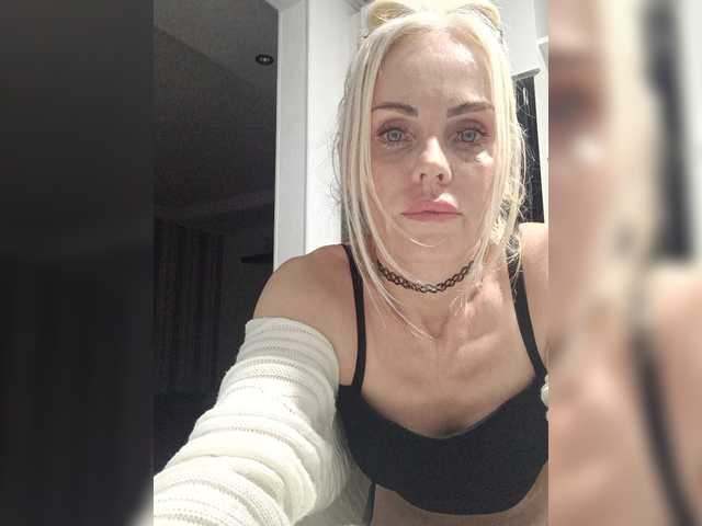 Mazalane live cam on BongaCams