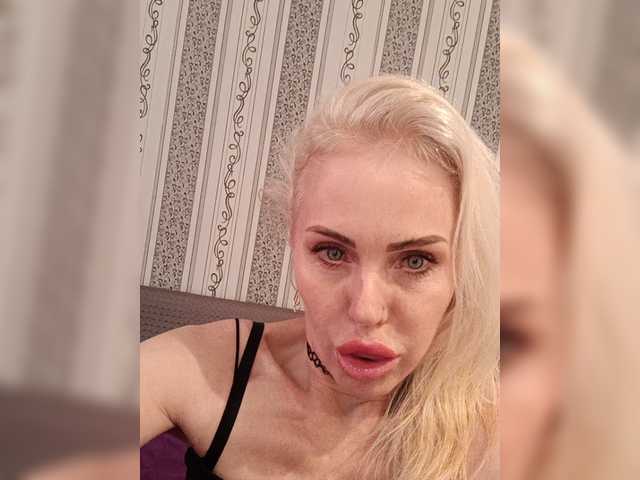 Mazalane live cam on BongaCams