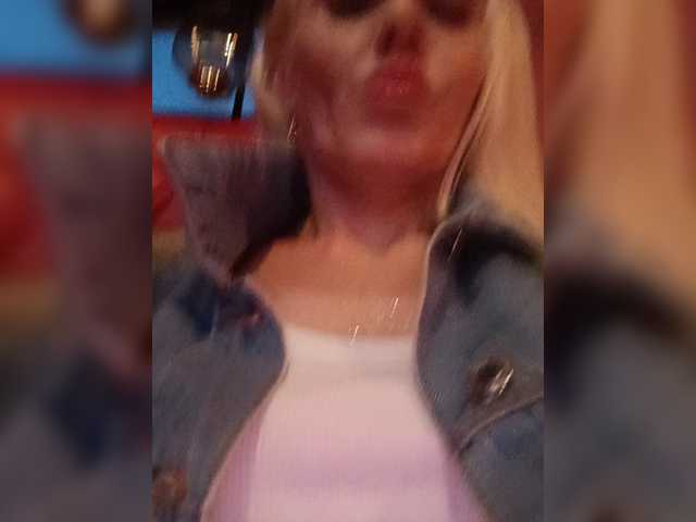 Mazalane live cam on BongaCams