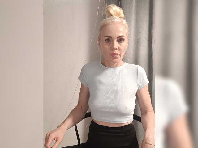 Mazalane live cam on BongaCams