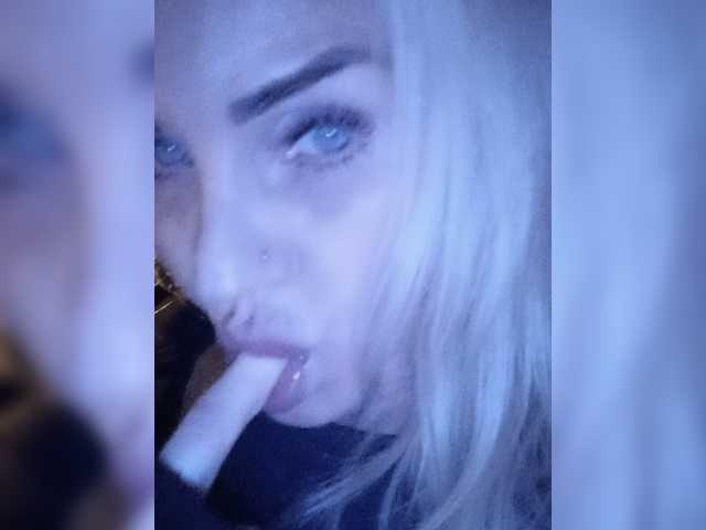 Mazalane live cam on BongaCams