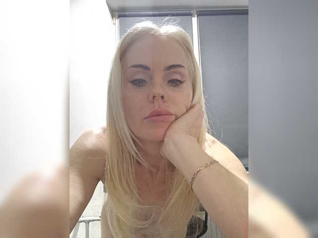 Mazalane live cam on BongaCams