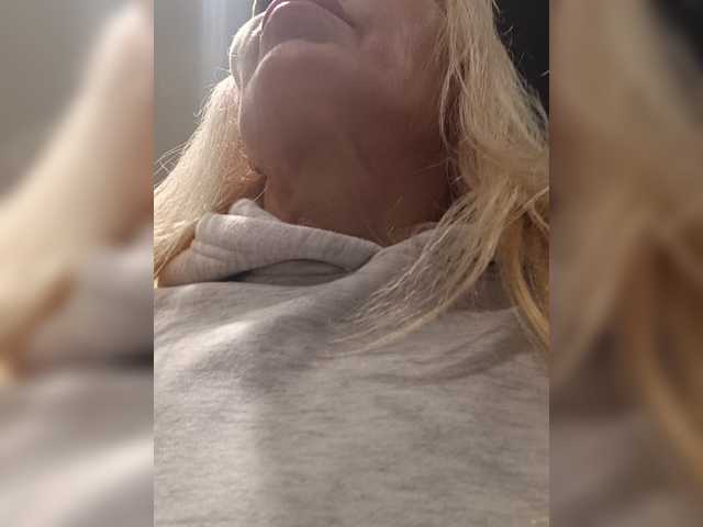 Mazalane live cam on BongaCams