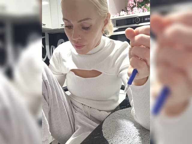 Mazalane live cam on BongaCams