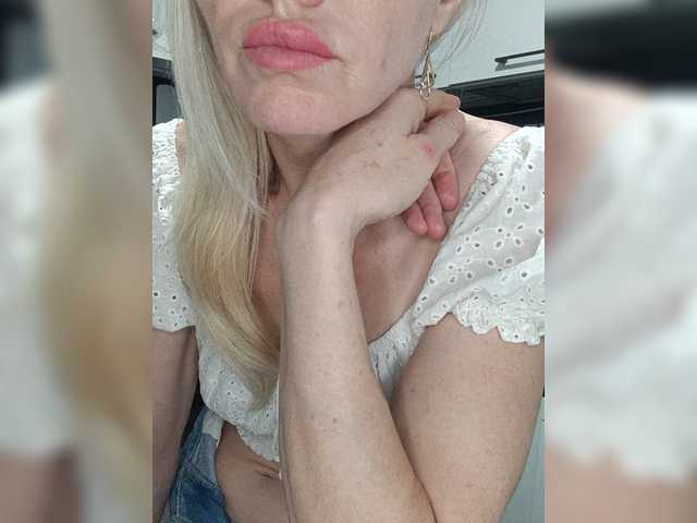 Mazalane live cam on BongaCams