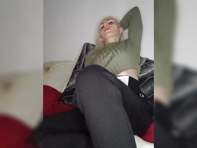 Mazalane live cam on BongaCams