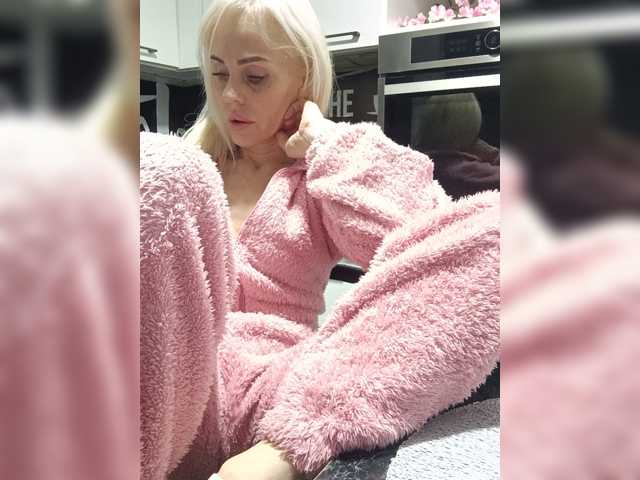 Mazalane live cam on BongaCams