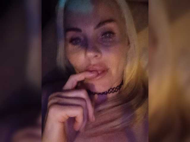 Mazalane live cam on BongaCams