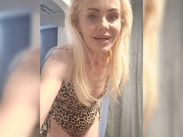 Mazalane live cam on BongaCams