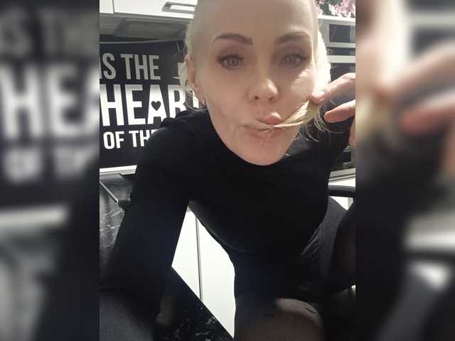 Mazalane, en vivo ahora en BongaCams