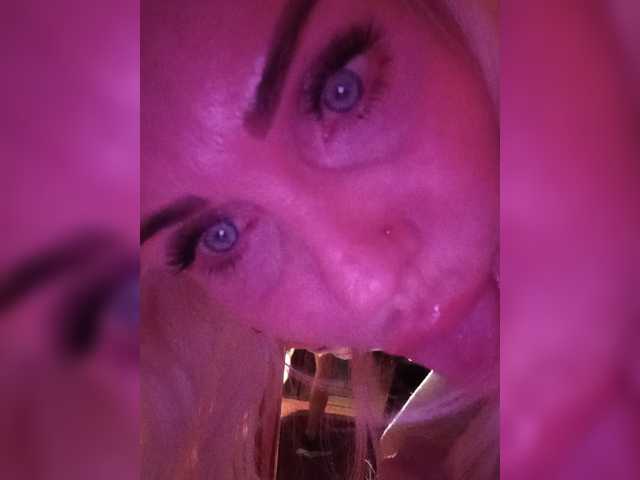 Mazalane live cam on BongaCams