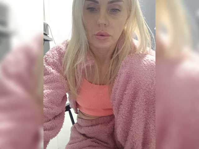 Mazalane live cam on BongaCams