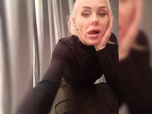 striptease web cam Mazalane