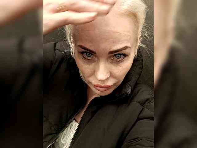 Mazalane Live Webcam on BongaCams