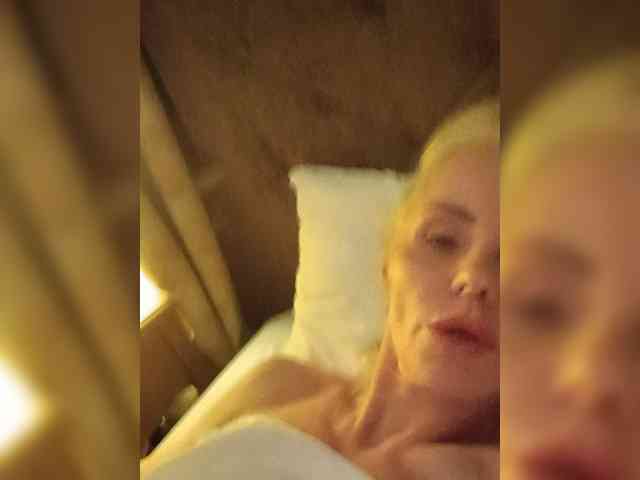 Mazalane Live Webcam on BongaCams