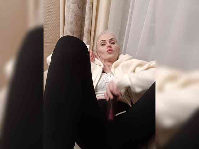 Mazalane Live Webcam on BongaCams