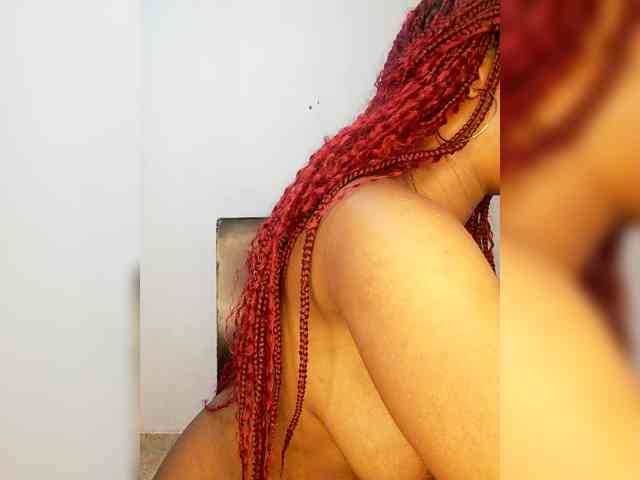 Nefertari-Smith webcam