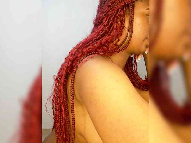 Nefertari-Smith webcam