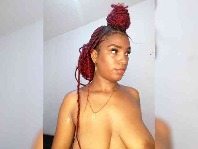 Nefertari-Smith webcam