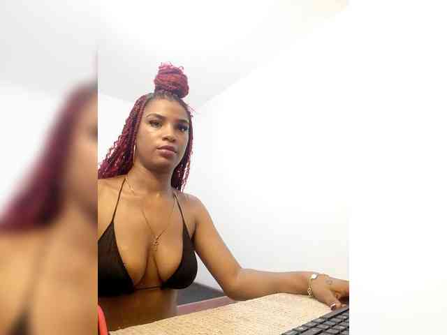 Nefertari-Smith webcam