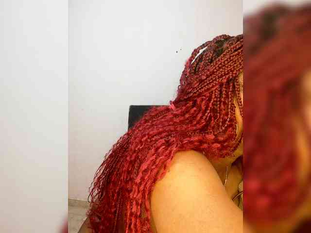 Nefertari-Smith webcam