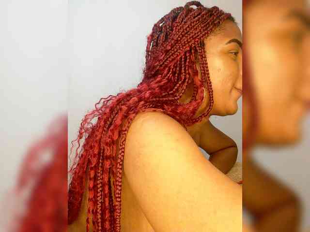 Nefertari-Smith webcam