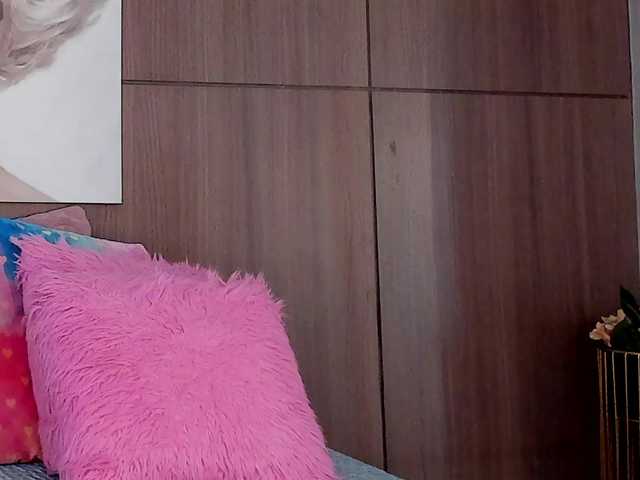 ElsaStraus's BongaCams show and profile