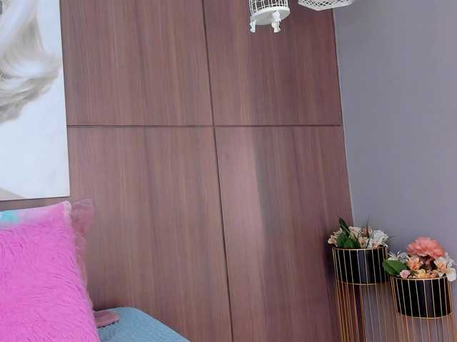 ElsaStraus's BongaCams show and profile