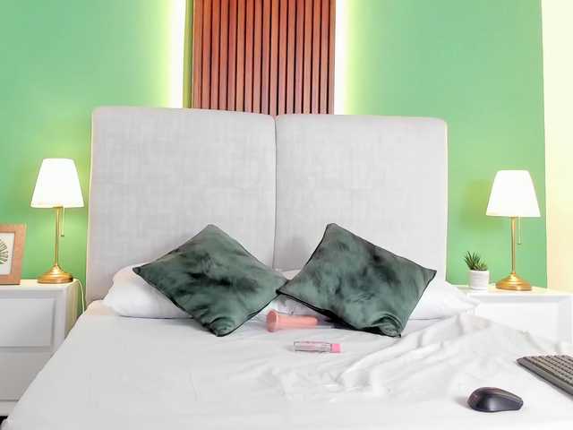 Victoria-Bailey's BongaCams show and profile