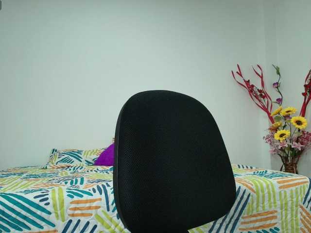 roosjasmin's BongaCams show and profile