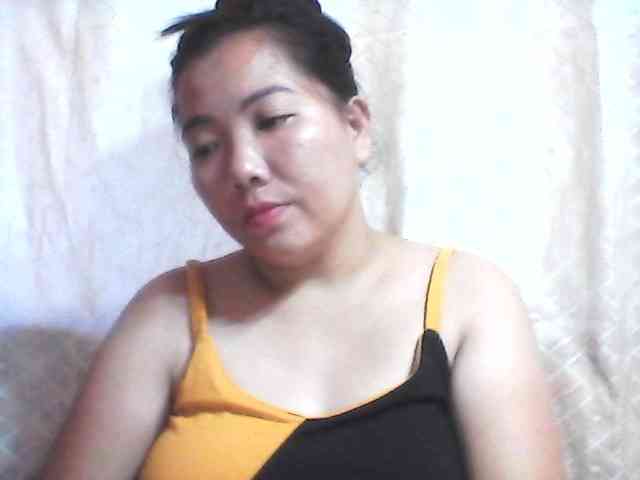 asianbigtits09 webcam