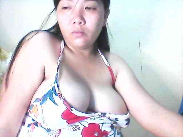 asianbigtits09 webcam