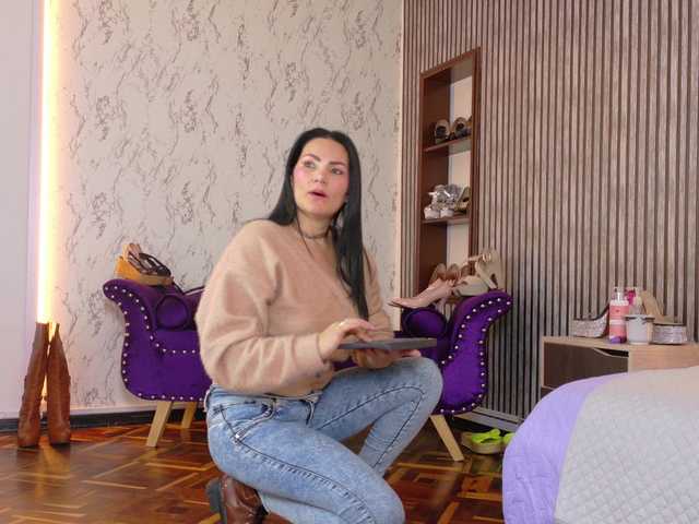 ScarletHiit live cam on BongaCams