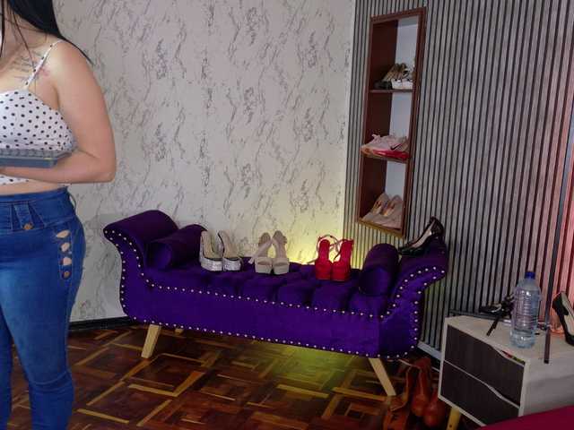 ScarletHiit live webcam show