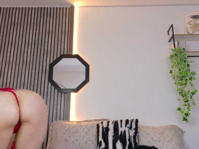 ScarletHiit live cam on BongaCams