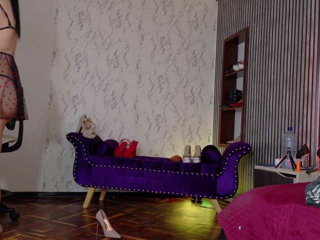 ScarletHiit live webcam show