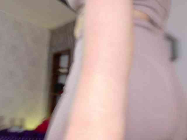 ScarletHiit webcam