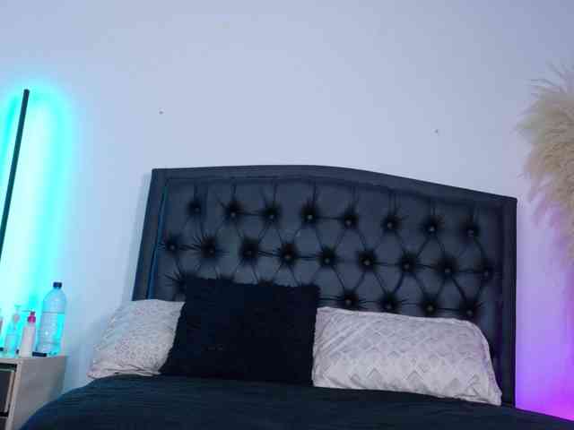 ScarletHiit webcam