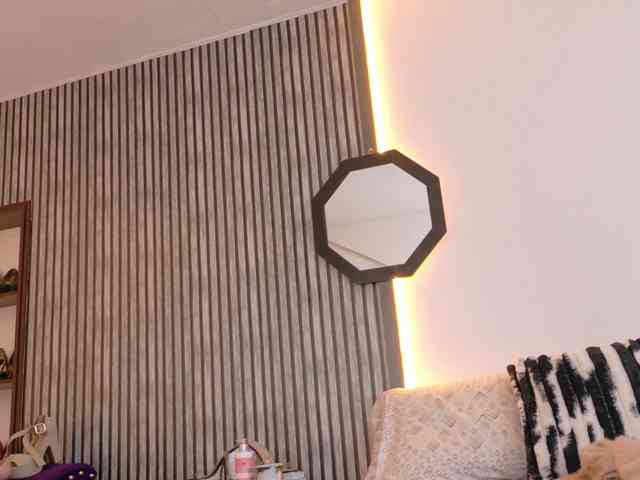 ScarletHiit webcam